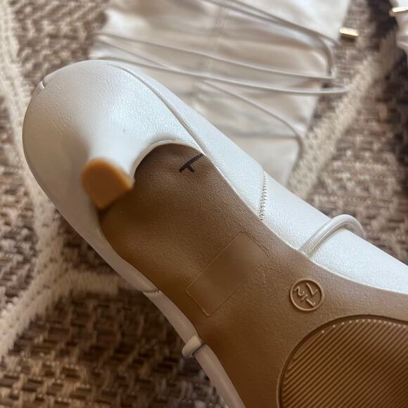 Journee Collection Kaavia Boots Sz 7.5 - Picture 9 of 10